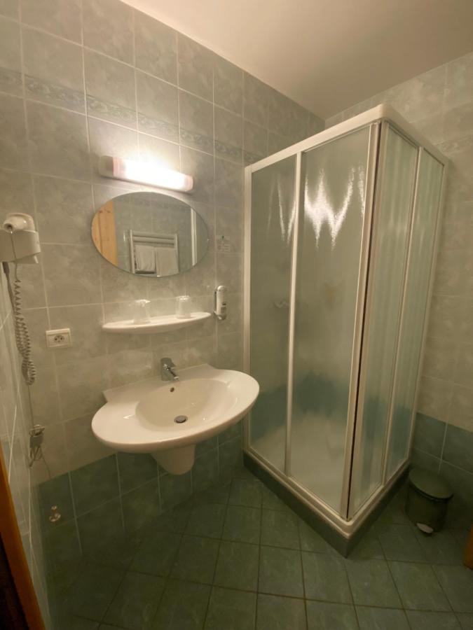 Le Schuss Otel Châtel Dış mekan fotoğraf