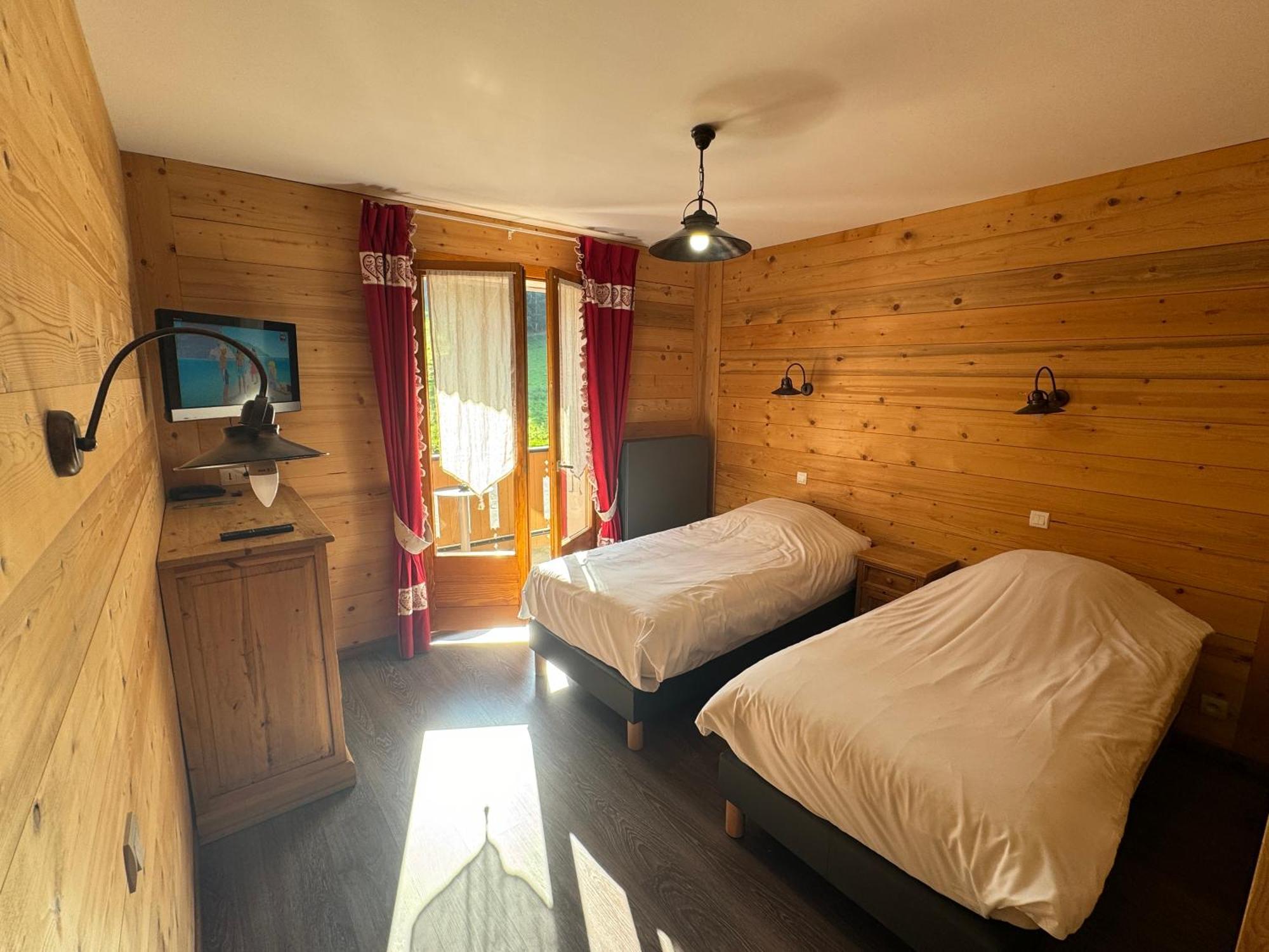 Le Schuss Otel Châtel Dış mekan fotoğraf